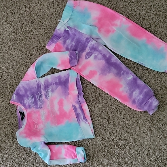 Bebe Other - 7/$25. Girls outfit